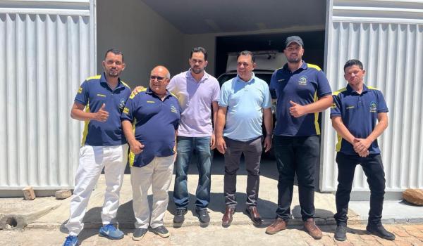 Imagens da A Prefeitura Municipal de Saúde através da Secretaria Municipal de Saúde realizou a inauguração do Disk Ambulância, ampliando os canais de acesso da população ao serviço de transporte de urgência e emergência em saúde.