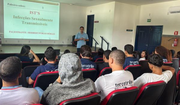 Imagens da Na última terça-feira (24), a Secretaria de Saúde de Ibitiara promoveu uma palestra educativa com os estudantes do Colégio Estadual Evilasio Santana Gama. ).