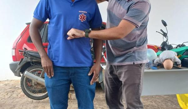 Imagens da Capacitação com a equipe do disk ambulância sobre primeiros socorros ministrado pela enfermeiro Herbert Públio 