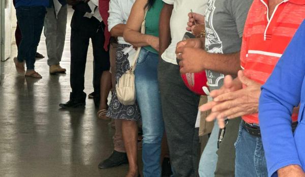 Imagens da Mutirão de atendimento oftalmológica no Psf sede - foram realizados atendimentos de glaucoma, triagens de cirurgias de catarata, pterigeo e limpeza de lente pela equipe de Adrivania Cunha 