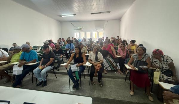 Imagens da No dia 12 de junho foi realizado atendimentos oftalmológicos promovidos pela Prefeitura Municipal de Ibitiara, Secretaria de Saúde, Secretaria de Ação Social  em parcerias com a empresa Hospital de Olhos Adrivânia Cunha. 