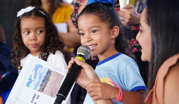 Imagens da No dia 02 de março, a cidade de Ibitiara viveu um momento especial de celebração, cultura e valorização da educação. Em comemoração aos 92 anos de emancipação política do município