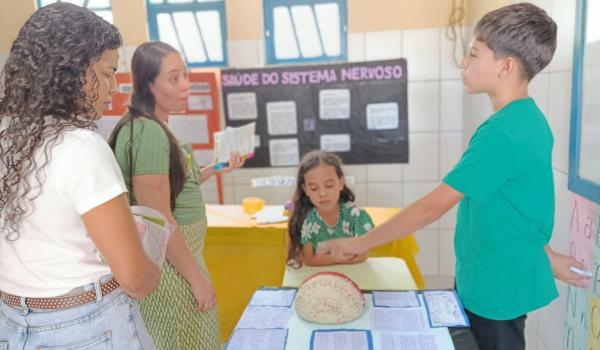 A Feira de Ciências da Escola José Pereira foi um verdadeiro show de criatividade, aprendizado e descobertas.  Imagens da A Feira de Ciências da Escola José Pereira foi um verdadeiro show de criatividade, aprendizado e descobertas.