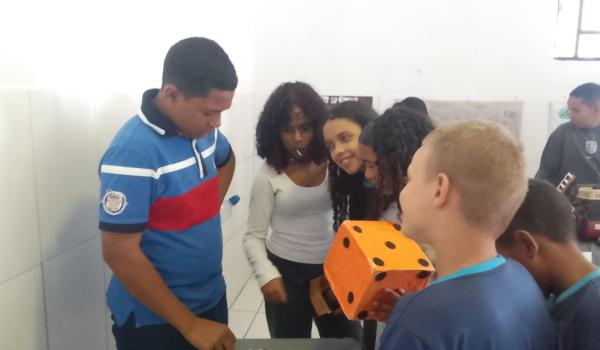 A Feira de Ciências da Escola José Pereira foi um verdadeiro show de criatividade, aprendizado e descobertas.  Imagens da A Feira de Ciências da Escola José Pereira foi um verdadeiro show de criatividade, aprendizado e descobertas.