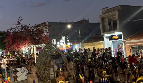 Imagens da A Prefeitura Municipal de Ibitiara, por meio da Secretaria Municipal de Educação, teve a a honra de realizar o Desfile Cívico de 7 de Setembro.