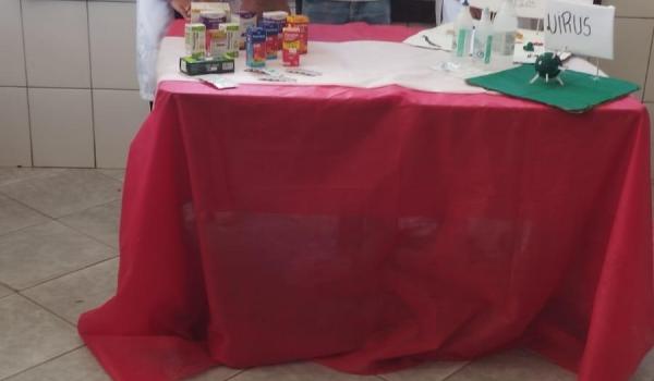A Feira de Ciências da Escola José Pereira foi um verdadeiro show de criatividade, aprendizado e descobertas.  Imagens da A Feira de Ciências da Escola José Pereira foi um verdadeiro show de criatividade, aprendizado e descobertas.