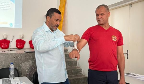 Imagens da A Prefeitura Municipal através da Secretaria de Saúde realizou treinamento, nesta sexta-feira (25), sábado (26) e domingo (27), uma capacitação em Atendimento Pré-Hospitalar destinada aos profissionais do Disk Ambulância e do SAMU.