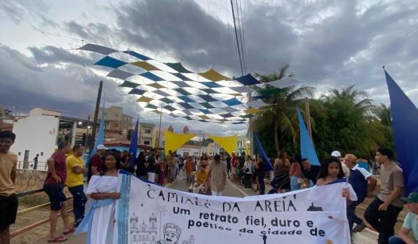 Imagens da A Prefeitura Municipal de Ibitiara, por meio da Secretaria Municipal de Educação, teve a a honra de realizar o Desfile Cívico de 7 de Setembro. NOTÍCIA 02