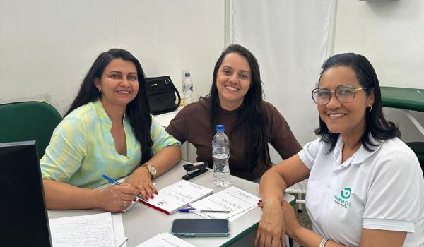 Imagens da Mutirão de atendimento oftalmológica no Psf sede - foram realizados atendimentos de glaucoma, triagens de cirurgias de catarata, pterigeo e limpeza de lente pela equipe de Adrivania Cunha 