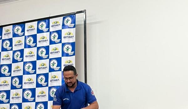 Imagens da A Prefeitura Municipal através da Secretaria de Saúde realizou treinamento, nesta sexta-feira (25), sábado (26) e domingo (27), uma capacitação em Atendimento Pré-Hospitalar destinada aos profissionais do Disk Ambulância e do SAMU.