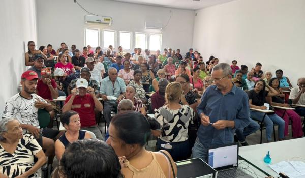 Imagens da Na dia 17/03, ocorreu atendimento oftalmológico no PSF Sede com a Clínica Adrivania Cunha.