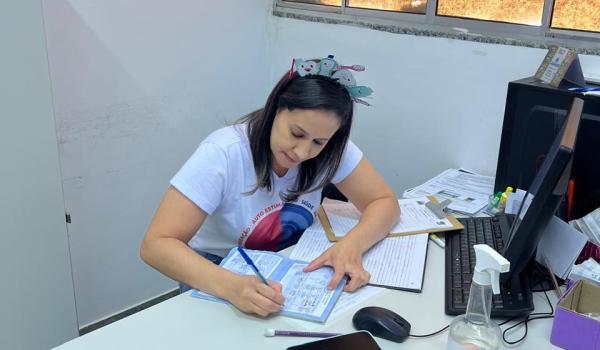 Imagens da O Dia D de Multivacinação movimentou os PSF Mocambo na última sexta (31/10), com atualização das cadernetas de vacinação, garantindo proteção para crianças, jovens e adultos.