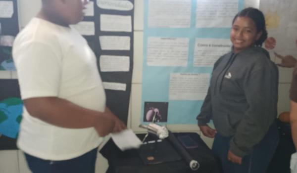 A Feira de Ciências da Escola José Pereira foi um verdadeiro show de criatividade, aprendizado e descobertas.  Imagens da A Feira de Ciências da Escola José Pereira foi um verdadeiro show de criatividade, aprendizado e descobertas.
