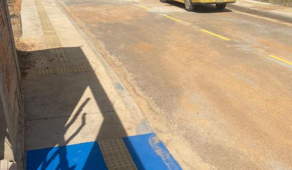 Imagens da Pavimentação Asfáltica no Bairro do Moreira Entra na Fase Final