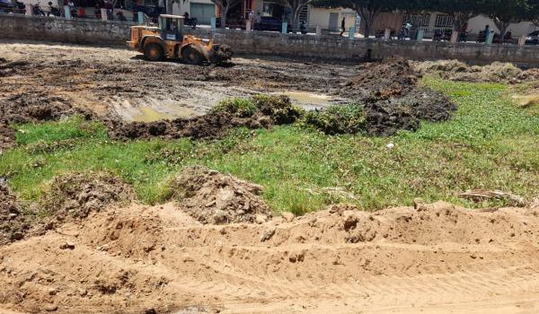 Imagens da Prefeitura de Ibitiara realiza ação de limpeza na Lagoa Municipal 