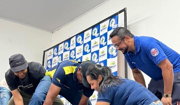 Imagens da A Prefeitura Municipal através da Secretaria de Saúde realizou treinamento, nesta sexta-feira (25), sábado (26) e domingo (27), uma capacitação em Atendimento Pré-Hospitalar destinada aos profissionais do Disk Ambulância e do SAMU.