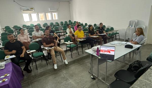 Imagens da Na Terça dia 12/06 ocorreu reunião da equipe de coordenadores da atenção básica para alinhamento das ações das unidades de saúde. 