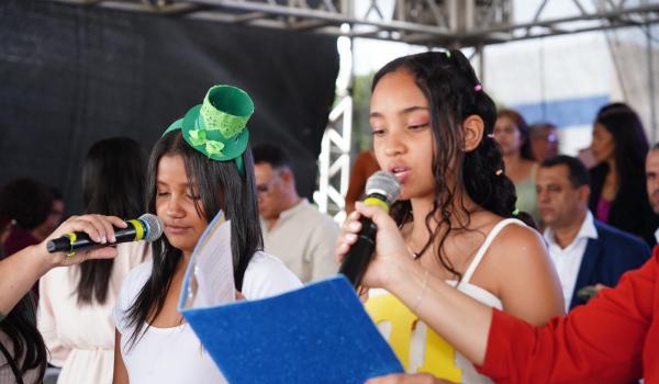 Imagens da No dia 02 de março, a cidade de Ibitiara viveu um momento especial de celebração, cultura e valorização da educação. Em comemoração aos 92 anos de emancipação política do município