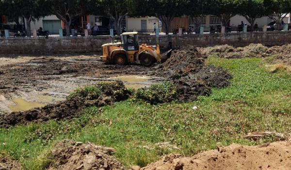 Imagens da Prefeitura de Ibitiara realiza ação de limpeza na Lagoa Municipal 