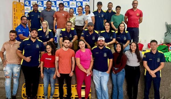Imagens da A Prefeitura Municipal através da Secretaria de Saúde realizou treinamento, nesta sexta-feira (25), sábado (26) e domingo (27), uma capacitação em Atendimento Pré-Hospitalar destinada aos profissionais do Disk Ambulância e do SAMU.