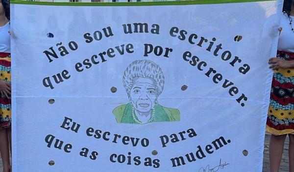 Imagens da A Prefeitura Municipal de Ibitiara, por meio da Secretaria Municipal de Educação, teve a a honra de realizar o Desfile Cívico de 7 de Setembro. NOTÍCIA 02